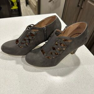 Journee Collection Piper Booties, NWOT, size 8.5.